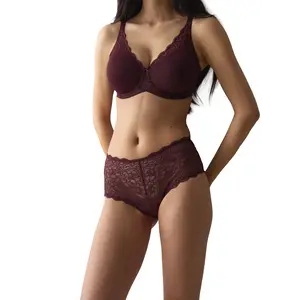 Triumph Amourette Maxi, Kolor: bordowy, Rozmiar: 36