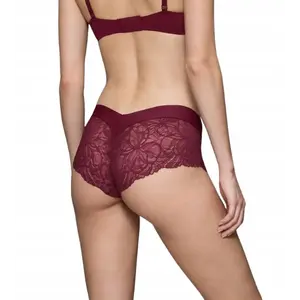 Triumph Body Make-up Illusion Lace Shorty, Kolor: czerwony, Rozmiar: 44