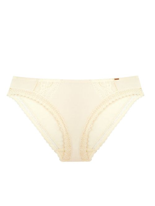 Dorina Alexandra Brief