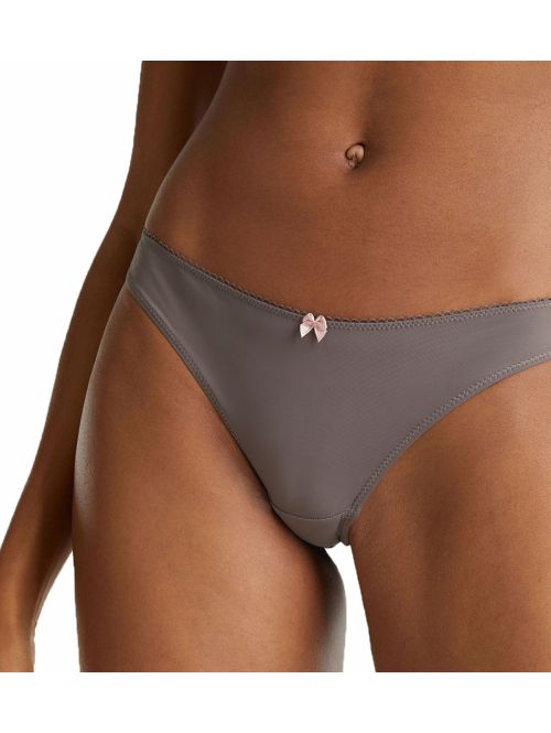 Aurorah Brazilian String