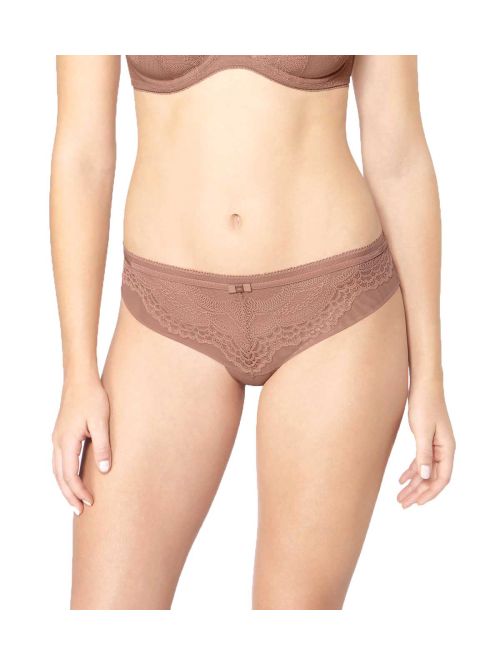 Beauty-Full Darling Hipster